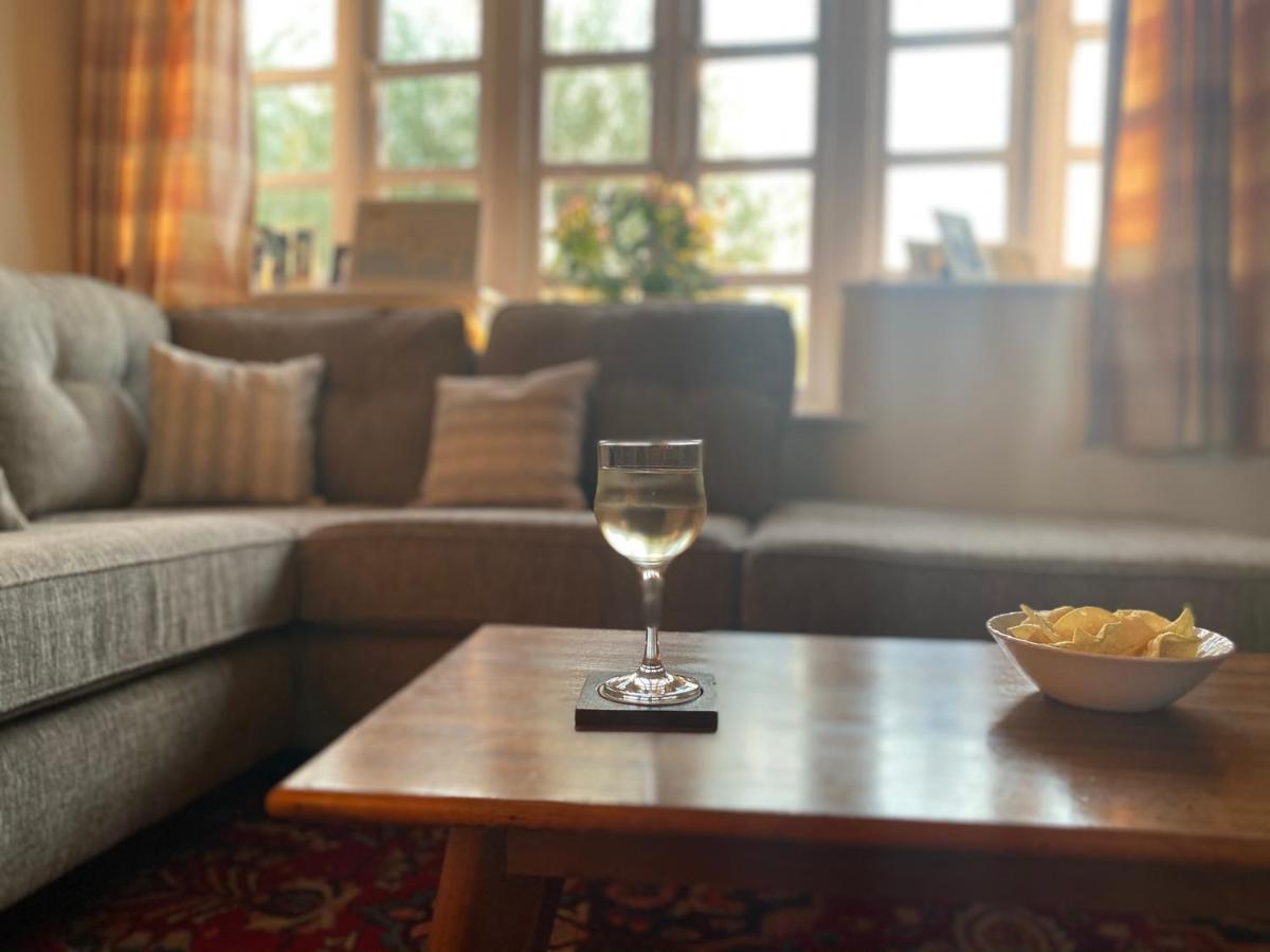 Relaxing Townhouse In The Heart Of Bridport Villa Eksteriør billede